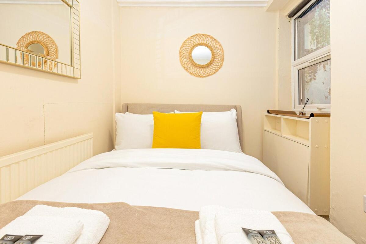 Spacious 4-bed Fulham Walk To River Thames Londres