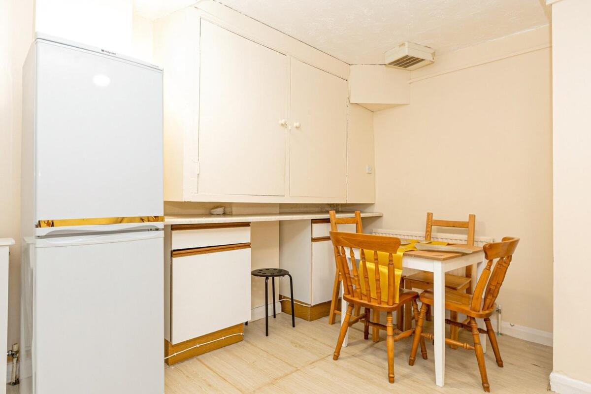 Spacious 4-bed Fulham Walk To River Thames Appartement Londres
