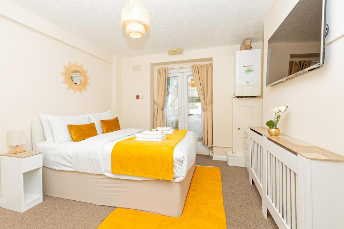 Spacious 4-bed Fulham Walk To River Thames Londres